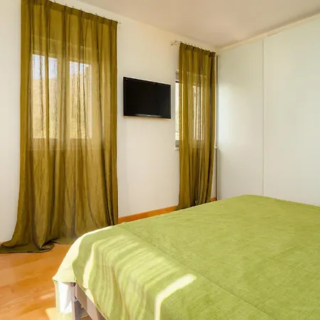 Апартаменты Front *