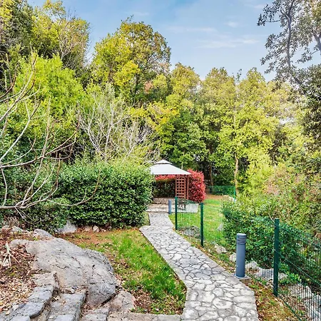 4 Bedroom Lovely In